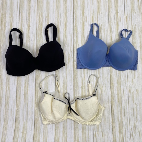 Other - Women’s Blue Ivory & Black Underwire Bra Bundle